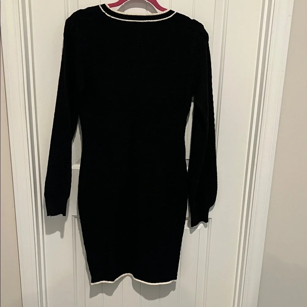 Chic Black Long Sleeve Sweater Dress with White Accents - Picture 7 of 7